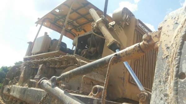 ขายรถแทรคเตอร์ KOMATSU D50A-15 ราคา 280000