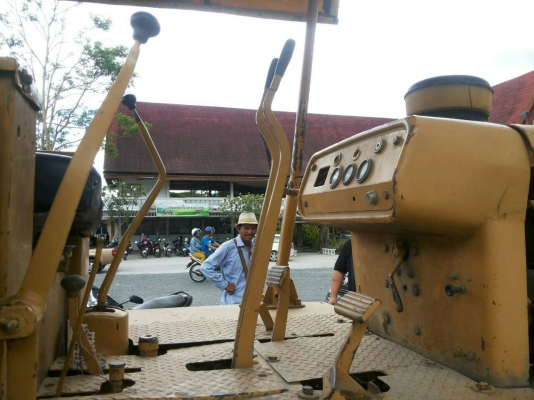 ขายรถแทรคเตอร์ KOMATSU D50A-15 ราคา 280000