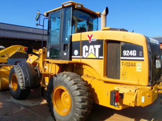 แมวตัก 924G ‪#&lrm;WGX00923‬ ใช้งาน 8323hr ปี 2005yr รถอยู่ต่างประเทศนะคะ สนใจสั่งนำเข้า ติดต่อ ใหม่ 061-4194022