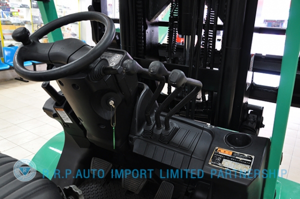 ขายรถโฟล์คลิฟท์มือสอง MITSUBISHI  รุ่น KFD25T  ราคา 395,000 บาท นำเข้าจากประเทศญี่ปุ่น 100\% ไม่เคยใช้งานในประเทศไทย