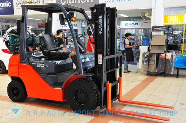 ขายรถโฟล์คลิฟท์มือสอง TOYOTA รุ่น 8FG20 ราคา xxx,xxx บาท นำเข้าจากประเทศญี่ปุ่น 100\% ไม่เคยใช้งานในไทย