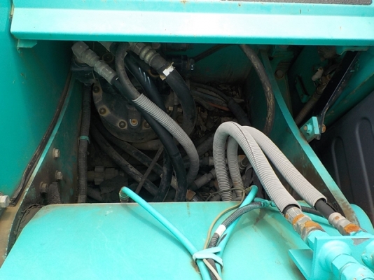 โกเบ SK135SR-1ES #YY04-07982 รถปี 2006 นำเข้าจากญี่ปุ่น ตอนนี้รถจอดที่บางปะอินอยุธยา สนใจติดต่อ ใหม่ 061-4194022