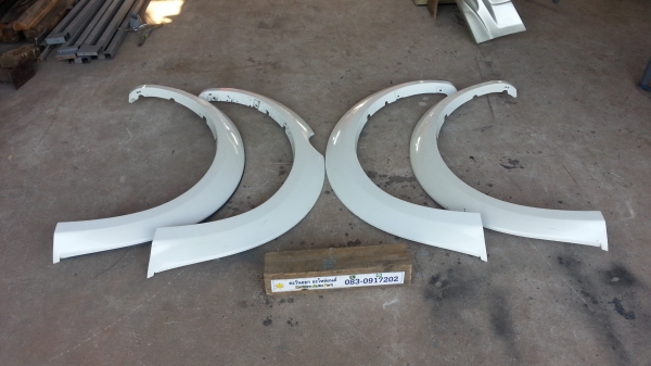 ชุดคิ้วขอบล้อTriton Plus สี่ประตู ของแท้มือสอง