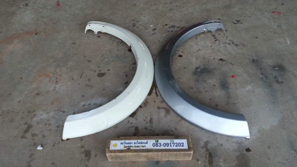 คิ้วขอบล้อบังโคลนคู่หน้า Pajero Sport ของแท้มือสอง