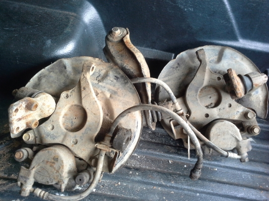 ขายดิสหน้า กับชุดเเหนบเสริมพร้อมบรรทุก ของอีซูซุKBขายถูกๆด่วน