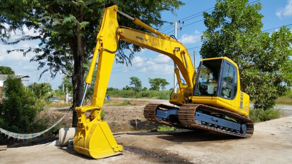 ขายด่วนรถแม็คโครKOMATSUPC120-6ไฟฟ้าซีเรียนสูงชั่วโม่งทำงานน้อยรถนอกนำเข้ายังไม่เคยใช้งานในเมืองไทยเลย