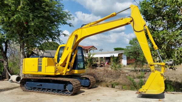 ขายด่วนรถแม็คโครKOMATSUPC120-6ไฟฟ้าซีเรียนสูงชั่วโม่งทำงานน้อยรถนอกนำเข้ายังไม่เคยใช้งานในเมืองไทยเลย