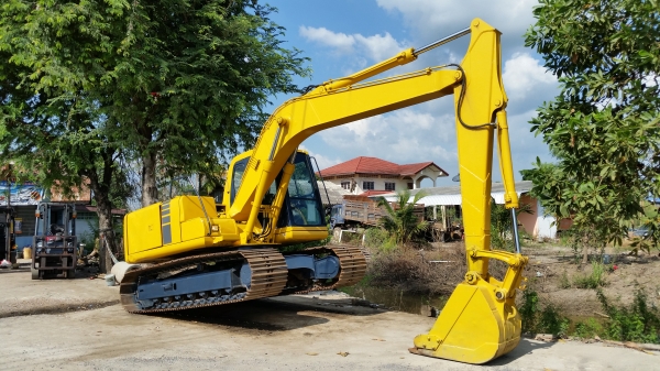 ขายด่วนรถแม็คโครKOMATSUPC120-6ไฟฟ้าซีเรียนสูงชั่วโม่งทำงานน้อยรถนอกนำเข้ายังไม่เคยใช้งานในเมืองไทยเลย