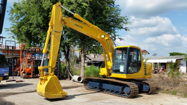 ขายด่วนรถแม็คโครKOMATSUPC120-6ไฟฟ้าซีเรียนสูงชั่วโม่งทำงานน้อยรถนอกนำเข้ายังไม่เคยใช้งานในเมืองไทยเลย