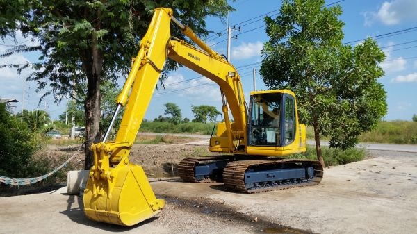 ขายด่วนรถแม็คโครKOMATSUPC120-6ไฟฟ้าซีเรียนสูงชั่วโม่งทำงานน้อยรถนอกนำเข้ายังไม่เคยใช้งานในเมืองไทยเลย