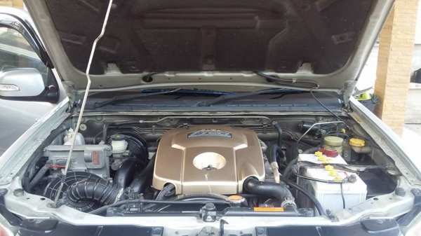 ขายครับ isuzu hilander 2500cc สวยๆครับ