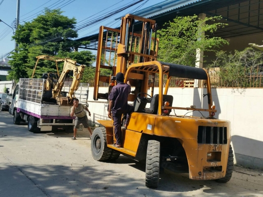 แจ้งลูกค้าสงขลาครับ รถขุด แบคโฮ ออกเดินทางแล้วนะครับ คาดว่าคืนนี้น่าจะถึงครับ