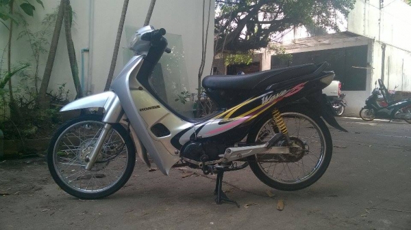 ขายลูกเดียว wave110 ปี2544ราคาบ้านๆ มีเล่มเอกสารครบ