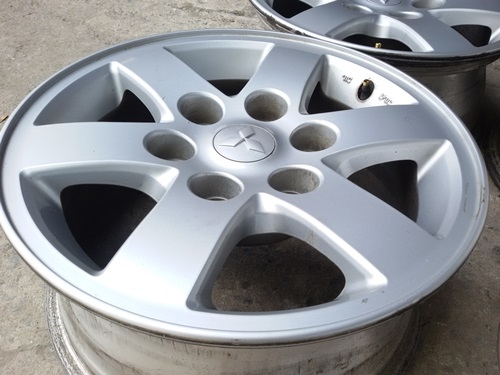 ขายล้อ Mitsubishi ปาเจโร่ 16 นิ้ว 6 รู  4 ล้อ