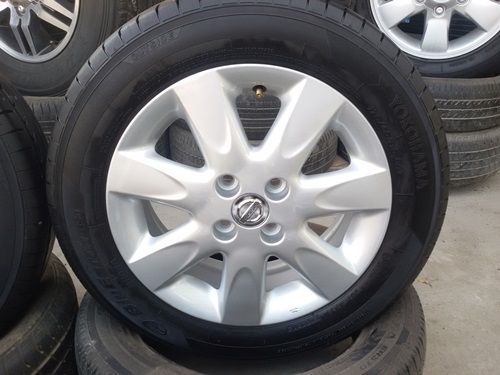 ขายล้อแม็กNISSAN March 15 ยางปี 4814 4 ล้อ ขายล้อแม็กNISSAN March 15 ยางปี 4814 4 ล้อ