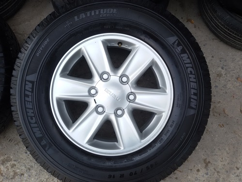 ขายล้อISUZU All 16 ยาง245/70/16   4 ล้อ