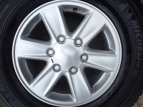 ขายล้อISUZU All 16 ยาง245/70/16   4 ล้อ