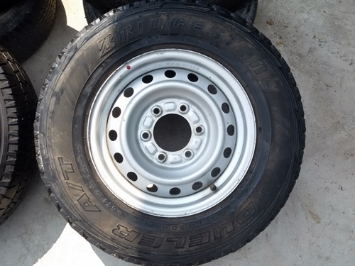 ขายล้อกะทะ15 6รู ยาง225/70/15  4 ล้อ 4000