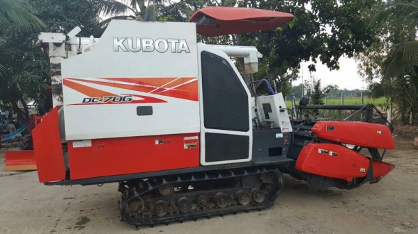 ขายรถเกี่ยวข้าว DC-70G สภาพนางฟ้า พร้อมลุยงานคับ