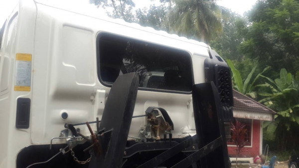 ขายรถบรรทุก 6 ล้อดัมพ์ HINO MEGA FG8J 220 แรงม้าปี 2556 ราคา 1350000