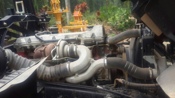 ขายรถบรรทุก 6 ล้อดัมพ์ HINO MEGA FG8J 220 แรงม้าปี 2556 ราคา 1350000