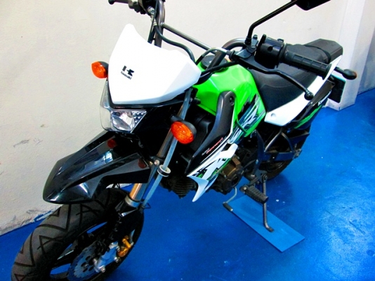 KSR PRO สีเขียวดำ ตัวท๊อป คลัชมือ สต๊าทมือ รถเดือน มีนาคม ปี58 ไมล์ 2 พันโล โปรโมชั่น ฟรีโอน แถม 4 รายการ 39900 KSR PRO สีเขียวดำ ตัวท๊อป คลัชมือ สต๊าทมือ รถเดือน มีนาคม ปี58 ไมล์ 2 พันโล โปรโมชั่น ฟรีโอน แถม 4 รายการ 39900