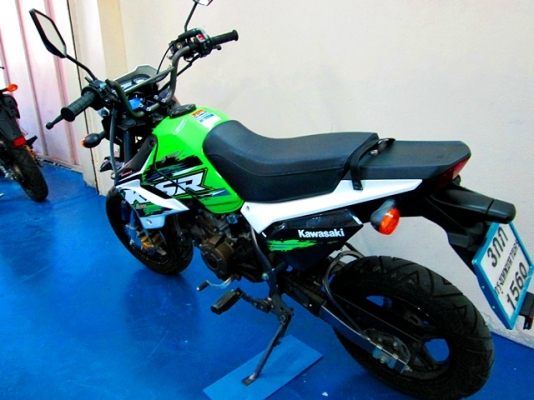 KSR PRO สีเขียวดำ ตัวท๊อป คลัชมือ สต๊าทมือ รถเดือน มีนาคม ปี58 ไมล์ 2 พันโล โปรโมชั่น ฟรีโอน แถม 4 รายการ 39900 KSR PRO สีเขียวดำ ตัวท๊อป คลัชมือ สต๊าทมือ รถเดือน มีนาคม ปี58 ไมล์ 2 พันโล โปรโมชั่น ฟรีโอน แถม 4 รายการ 39900