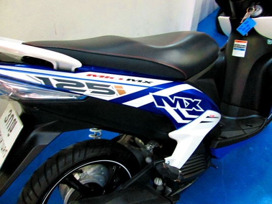 MIO 125 i สีน้ำเงินขาว ลาย MX ตัวท๊อป ล้อแมกซ์แท้ขอบขาว รถเดือน พฤศจิกายน ปี 57 ไมล์ 3 พันโล โปรโมชั่น 30900