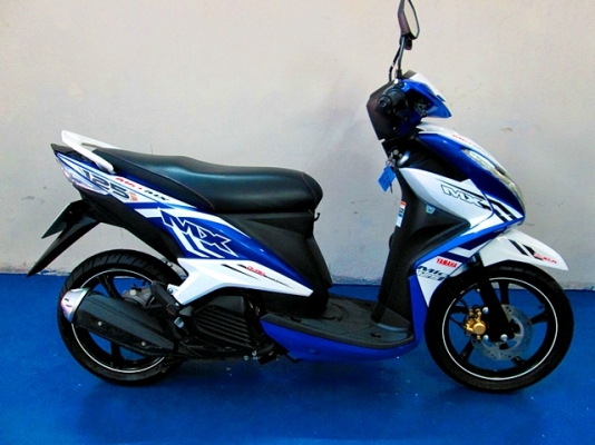 MIO 125 i สีน้ำเงินขาว ลาย MX ตัวท๊อป ล้อแมกซ์แท้ขอบขาว รถเดือน พฤศจิกายน ปี 57 ไมล์ 3 พันโล โปรโมชั่น 30900