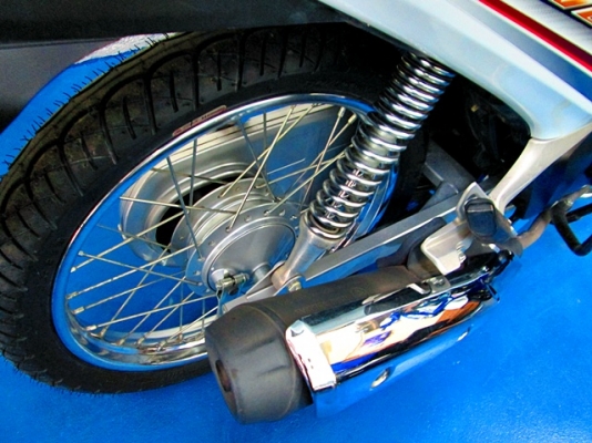 wave 125 i สีขาวมุก พิมนิยม สวยสะอาดตา รถเดือน กุมภาพันธ์ ปี 57 ไมล์ 8 พันโล เปลี่ยนยางหลังให้ใหม่แล้ว แถม 3 รายการ 33900