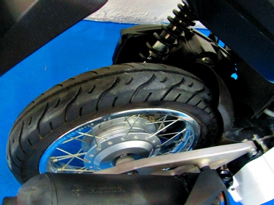 CLICK 125 i สีดำแดง รถเดือน สิงหาคม ปี 57 ไมล์ 4 พันโล แถม 3 รายการ 34900 CLICK 125 i สีดำแดง รถเดือน สิงหาคม ปี 57 ไมล์ 4 พันโล แถม 3 รายการ 34900