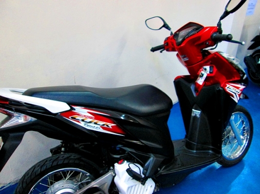 CLICK 125 i สีดำแดง รถเดือน สิงหาคม ปี 57 ไมล์ 4 พันโล แถม 3 รายการ 34900 CLICK 125 i สีดำแดง รถเดือน สิงหาคม ปี 57 ไมล์ 4 พันโล แถม 3 รายการ 34900