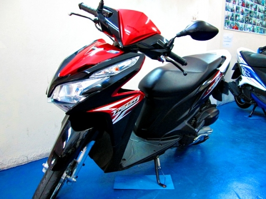 CLICK 125 i สีดำแดง รถเดือน สิงหาคม ปี 57 ไมล์ 4 พันโล แถม 3 รายการ 34900 CLICK 125 i สีดำแดง รถเดือน สิงหาคม ปี 57 ไมล์ 4 พันโล แถม 3 รายการ 34900