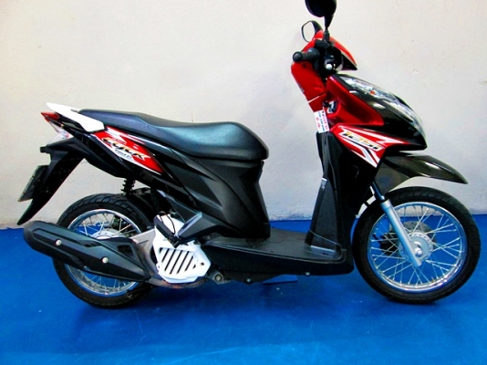 CLICK 125 i สีดำแดง รถเดือน สิงหาคม ปี 57 ไมล์ 4 พันโล แถม 3 รายการ 34900 CLICK 125 i สีดำแดง รถเดือน สิงหาคม ปี 57 ไมล์ 4 พันโล แถม 3 รายการ 34900