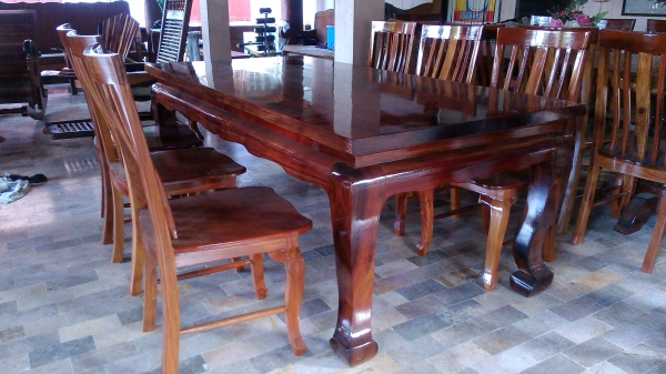 ชุดดต๊ะอาหารไม้ชิงชัน 1.00 x 2.00 พร้อมเก้าอี้ 8 ที่