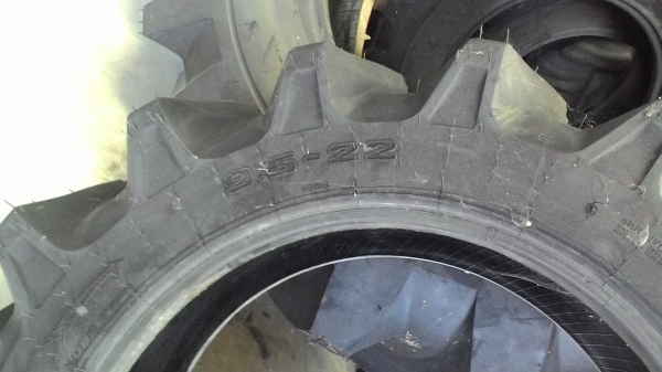 ยางรถไถขอบ9.5-22