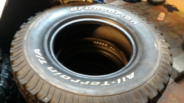 ขายยาง  BF 275 x 70 x 16