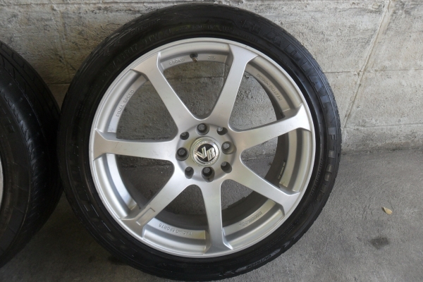 ล้อแม็ก 17นิ้ว 4รู100/114 พร้อมยาง สวยๆ 4 ล้อ ราคา 6450 บาท