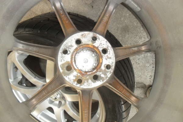 ล้อแม็ก 17นิ้ว 4รู100/114 พร้อมยาง สวยๆ 4 ล้อ ราคา 6450 บาท