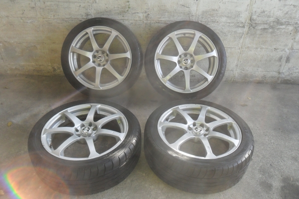 ล้อแม็ก 17นิ้ว 4รู100/114 พร้อมยาง สวยๆ 4 ล้อ ราคา 6450 บาท