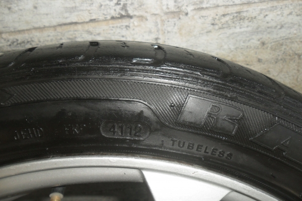 ล้อแม็ก 17นิ้ว 4รู100/114 พร้อมยาง สวยๆ 4 ล้อ ราคา 6450 บาท