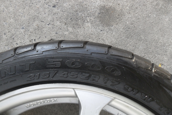 ล้อแม็ก 17นิ้ว 4รู100/114 พร้อมยาง สวยๆ 4 ล้อ ราคา 6450 บาท