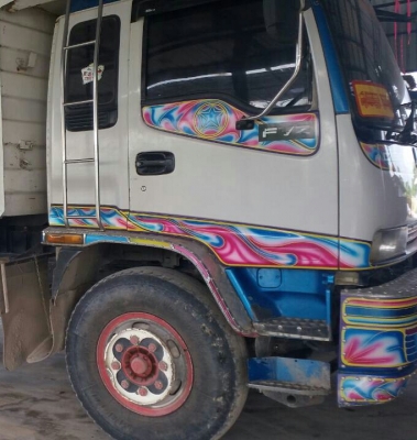 สิบล้อ อีซูซุ FVZ33M-260 ดั้มสามมิต สภาพดีสวยพร้อมใช้ ทะเบียนพร้อมโอน ราคา 1,180,000บ ต่อรองได้