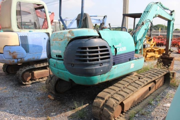 ขายถูกๆ รถขุด Komatsu PC40R-8 มือสอง