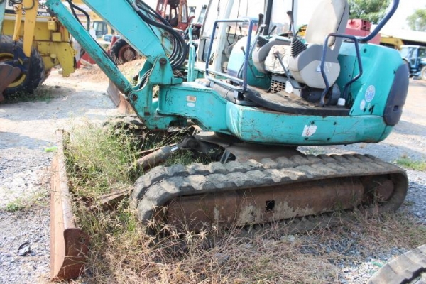 ขายถูกๆ รถขุด Komatsu PC40R-8 มือสอง