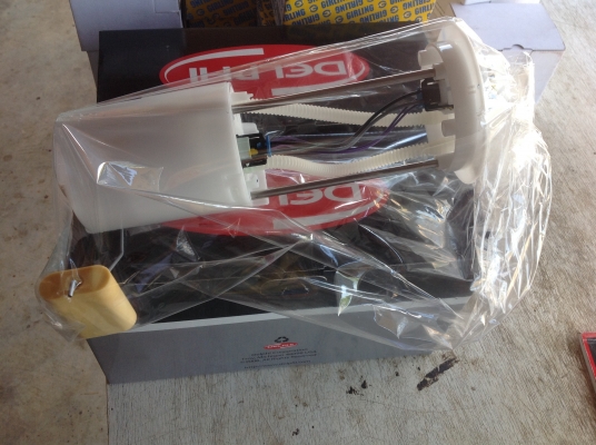 ปั้มติกพร้อมลูกลอย. ดีแม็ค2สาย กับ3สาย