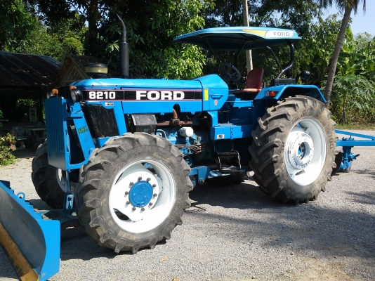 ขายฟอดร์ 8210 สองเพาคาราโร่ดันหน้าหางสามเล่มทะเบียน