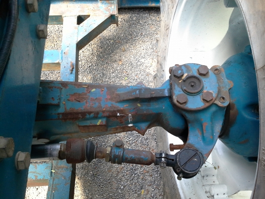 ขายฟอดร์ 8210 สองเพาคาราโร่ดันหน้าหางสามเล่มทะเบียน