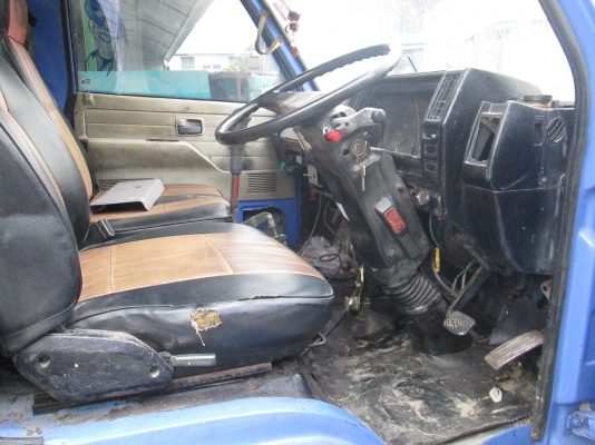 ขาย อีซูซุ 4 ล้อกลาง ติดเครน tadano2 ตัน ขาย อีซูซุ 4 ล้อกลาง ติดเครน tadano2 ตัน