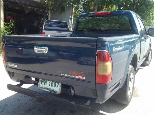 ISUZU D-MAX 2.5 DDI เครื่องแน่น สภาพดี สีสันสวย พร้อมใช้งาน